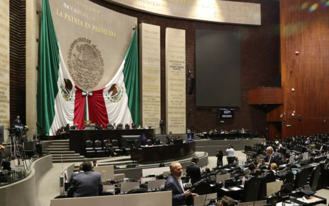 Diputados avalan modificaciones en trámites y servicios federales
