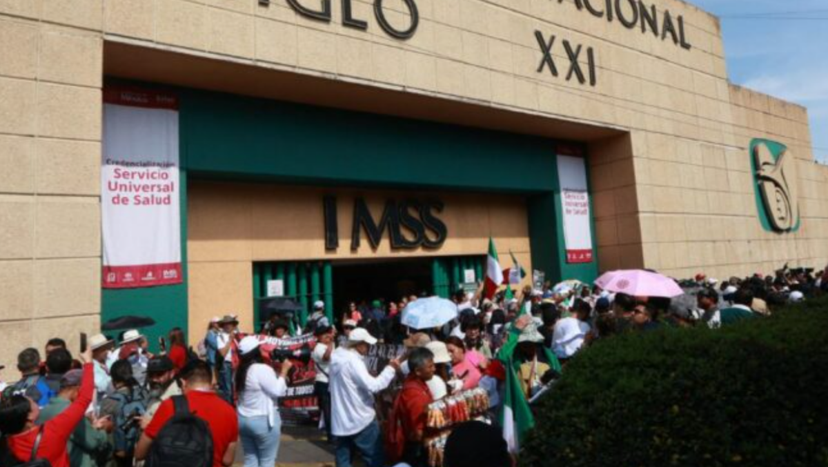 Trabajadores del IMSS rechazan aumento del 8% y anuncian más movilizaciones
