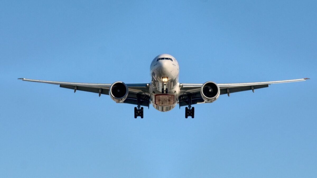 Desaparece avión con seis personas frente a Massachusetts