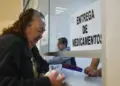 Investigan a personal médico por reventa de medicamentos; Sheinbaum alista propuesta salarial para el IMSS