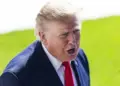 Trump insiste en que debería buscar un tercer mandato presidencial en Estados Unidos